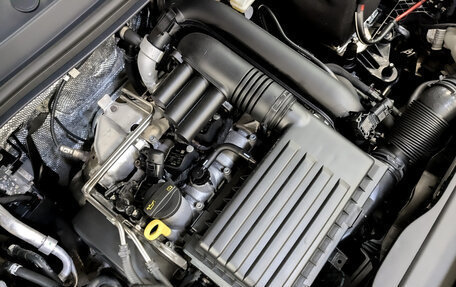 Volkswagen Tiguan II, 2019 год, 2 570 000 рублей, 9 фотография