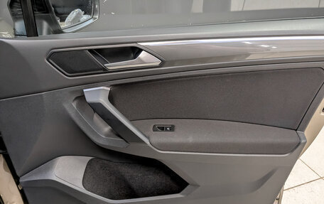 Volkswagen Tiguan II, 2019 год, 2 570 000 рублей, 23 фотография