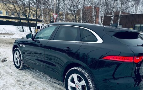 Jaguar F-Pace, 2017 год, 2 570 000 рублей, 5 фотография