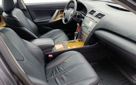 Toyota Camry, 2006 год, 800 000 рублей, 10 фотография