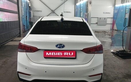 Hyundai Solaris II рестайлинг, 2018 год, 850 000 рублей, 5 фотография