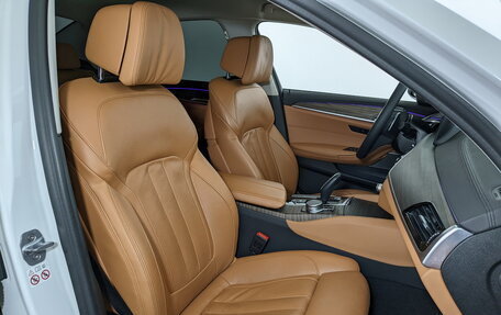 BMW 5 серия, 2019 год, 3 810 000 рублей, 23 фотография