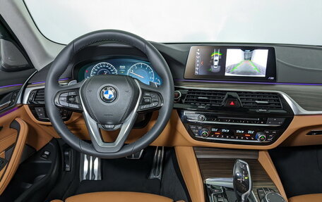 BMW 5 серия, 2019 год, 3 810 000 рублей, 27 фотография