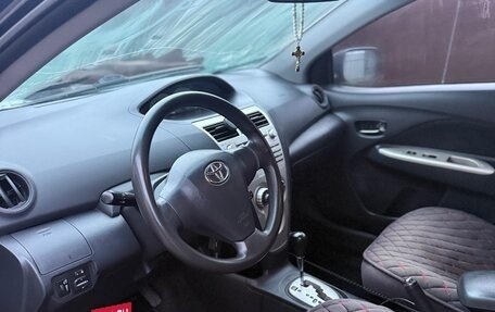 Toyota Yaris III рестайлинг, 2008 год, 670 000 рублей, 11 фотография