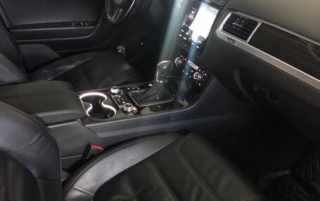 Volkswagen Touareg III, 2015 год, 2 960 000 рублей, 8 фотография