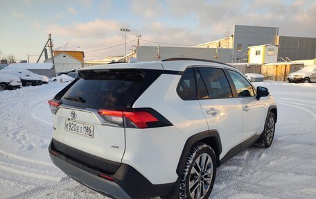 Toyota RAV4, 2020 год, 3 090 000 рублей, 3 фотография