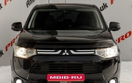 Mitsubishi Outlander III рестайлинг 3, 2012 год, 1 380 000 рублей, 2 фотография