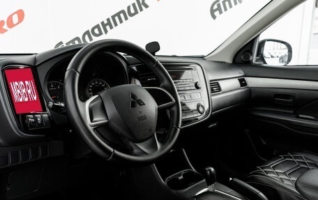Mitsubishi Outlander III рестайлинг 3, 2012 год, 1 380 000 рублей, 11 фотография