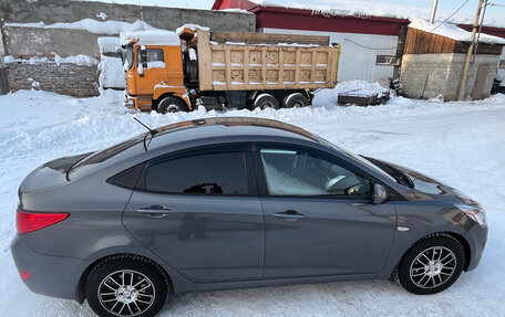 Hyundai Solaris II рестайлинг, 2014 год, 1 150 000 рублей, 3 фотография