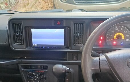 Daihatsu Hijet X, 2018 год, 800 000 рублей, 10 фотография