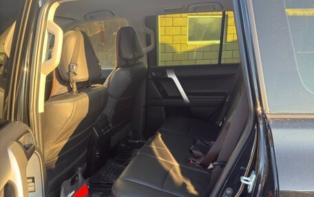 Toyota Land Cruiser Prado 150 рестайлинг 2, 2020 год, 6 099 000 рублей, 12 фотография