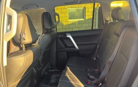 Toyota Land Cruiser Prado 150 рестайлинг 2, 2020 год, 6 099 000 рублей, 13 фотография