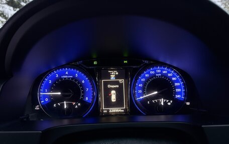 Toyota Camry, 2015 год, 2 100 000 рублей, 11 фотография