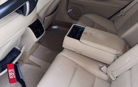 Lexus ES VII, 2015 год, 2 350 000 рублей, 24 фотография