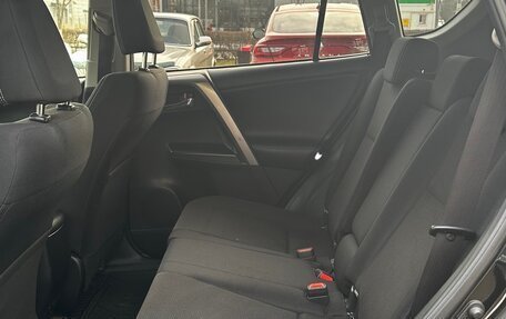 Toyota RAV4, 2016 год, 2 350 000 рублей, 26 фотография