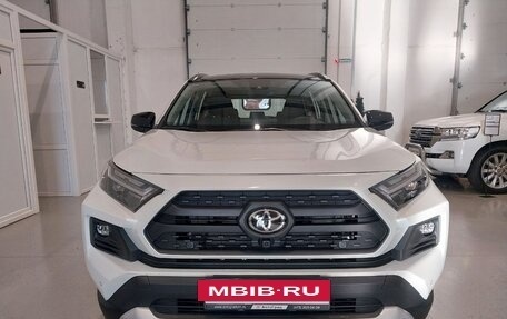 Toyota RAV4, 2025 год, 4 200 000 рублей, 2 фотография