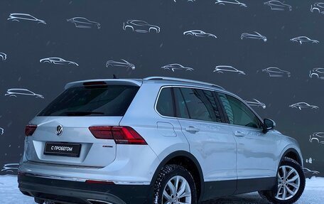 Volkswagen Tiguan II, 2019 год, 2 578 900 рублей, 2 фотография