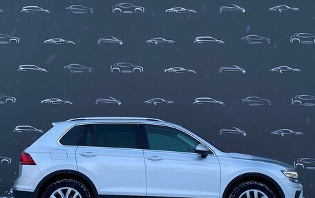 Volkswagen Tiguan II, 2019 год, 2 578 900 рублей, 14 фотография