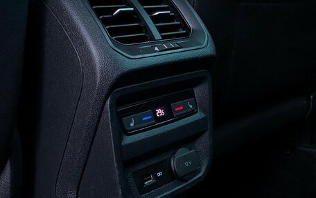 Volkswagen Tiguan II, 2019 год, 2 578 900 рублей, 12 фотография