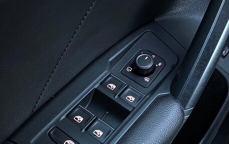 Volkswagen Tiguan II, 2019 год, 2 578 900 рублей, 27 фотография