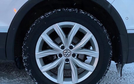 Volkswagen Tiguan II, 2019 год, 2 578 900 рублей, 28 фотография