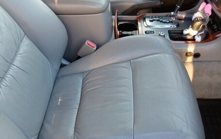 Toyota Land Cruiser 100 рестайлинг 2, 2006 год, 3 650 000 рублей, 16 фотография