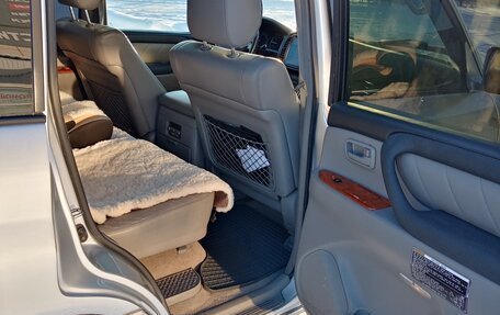 Toyota Land Cruiser 100 рестайлинг 2, 2006 год, 3 650 000 рублей, 13 фотография