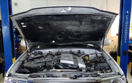 Toyota Land Cruiser 100 рестайлинг 2, 2006 год, 3 650 000 рублей, 29 фотография