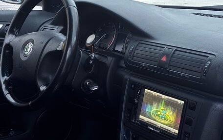 Skoda Superb III рестайлинг, 2008 год, 695 000 рублей, 17 фотография