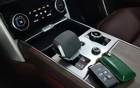 Land Rover Range Rover IV рестайлинг, 2023 год, 16 850 000 рублей, 7 фотография