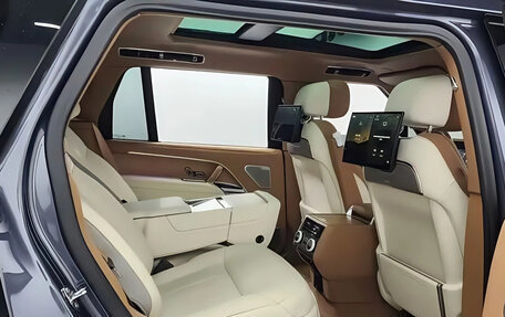 Land Rover Range Rover IV рестайлинг, 2024 год, 29 330 000 рублей, 13 фотография