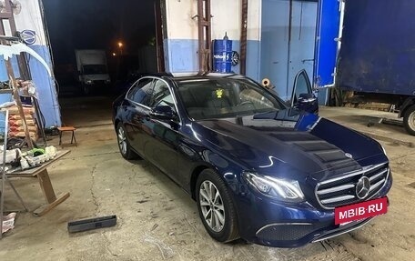 Mercedes-Benz E-Класс, 2020 год, 3 900 000 рублей, 8 фотография