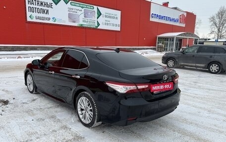 Toyota Camry, 2018 год, 2 550 000 рублей, 15 фотография