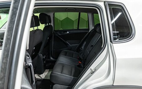 Volkswagen Tiguan I, 2012 год, 999 000 рублей, 13 фотография