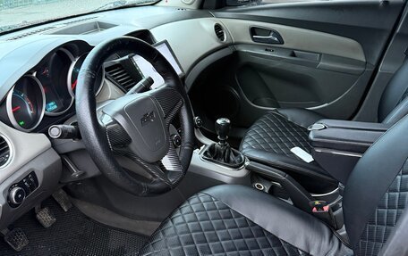 Chevrolet Cruze II, 2009 год, 730 000 рублей, 8 фотография