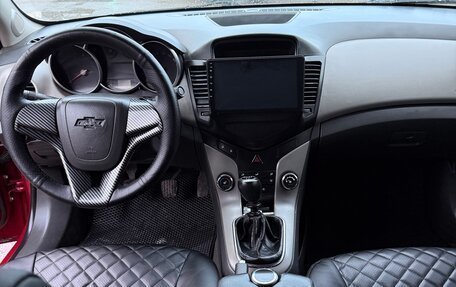 Chevrolet Cruze II, 2009 год, 730 000 рублей, 10 фотография