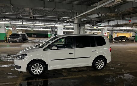 Volkswagen Touran III, 2011 год, 800 000 рублей, 13 фотография