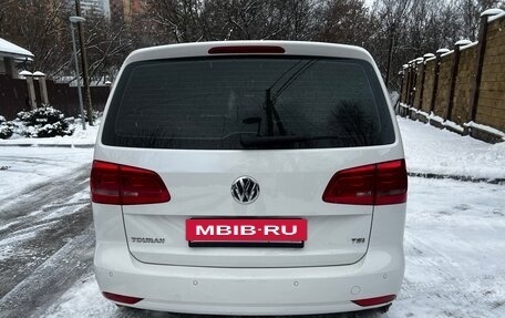 Volkswagen Touran III, 2011 год, 800 000 рублей, 8 фотография
