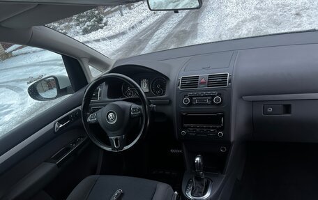 Volkswagen Touran III, 2011 год, 800 000 рублей, 16 фотография