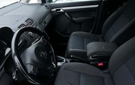 Volkswagen Touran III, 2011 год, 800 000 рублей, 20 фотография