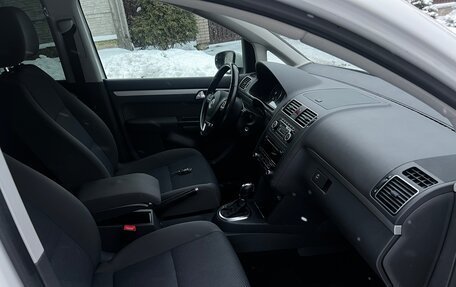 Volkswagen Touran III, 2011 год, 800 000 рублей, 18 фотография