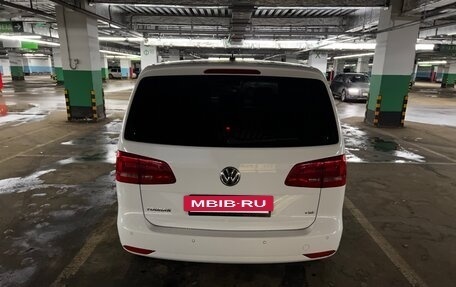 Volkswagen Touran III, 2011 год, 800 000 рублей, 15 фотография