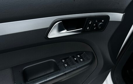 Volkswagen Touran III, 2011 год, 800 000 рублей, 29 фотография