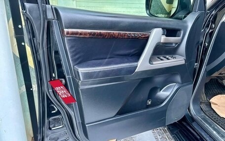 Toyota Land Cruiser 200, 2011 год, 3 109 000 рублей, 8 фотография