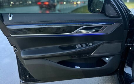 BMW 7 серия, 2019 год, 5 560 000 рублей, 13 фотография