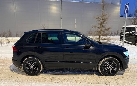 Volkswagen Tiguan II, 2019 год, 2 200 000 рублей, 4 фотография