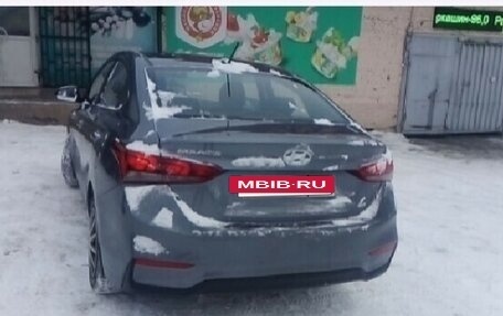 Hyundai Solaris II рестайлинг, 2018 год, 850 000 рублей, 2 фотография