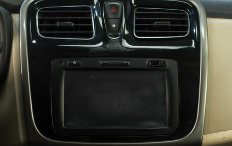 Renault Logan II, 2017 год, 969 000 рублей, 12 фотография