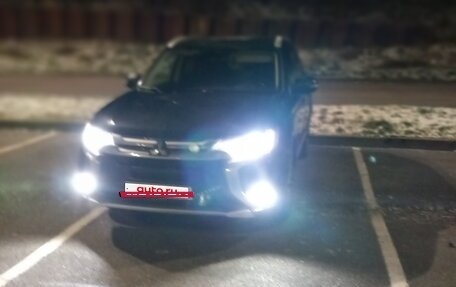 Mitsubishi Outlander III рестайлинг 3, 2018 год, 1 500 000 рублей, 7 фотография