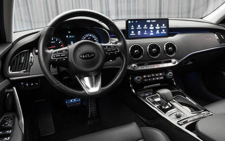 KIA Stinger I, 2021 год, 3 870 000 рублей, 9 фотография